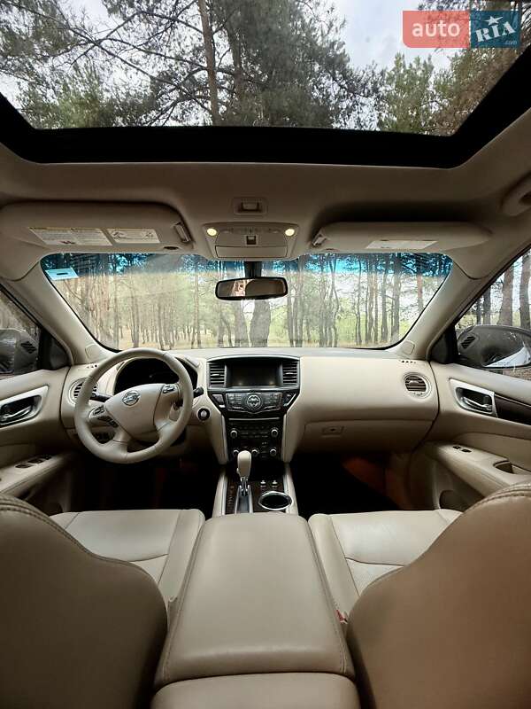 Внедорожник / Кроссовер Nissan Pathfinder 2013 в Павлограде