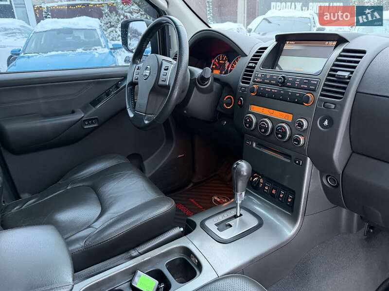 Внедорожник / Кроссовер Nissan Pathfinder 2007 в Харькове
