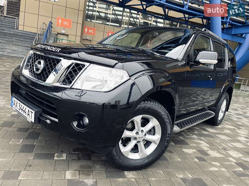 Nissan Pathfinder 2012