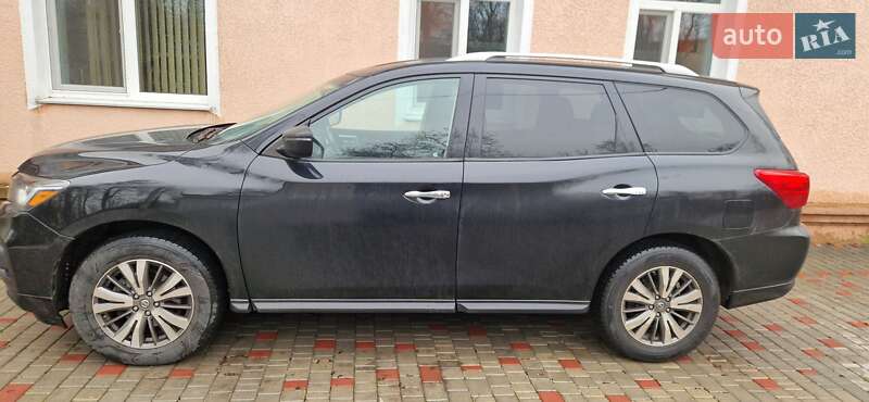 Внедорожник / Кроссовер Nissan Pathfinder 2017 в Одессе