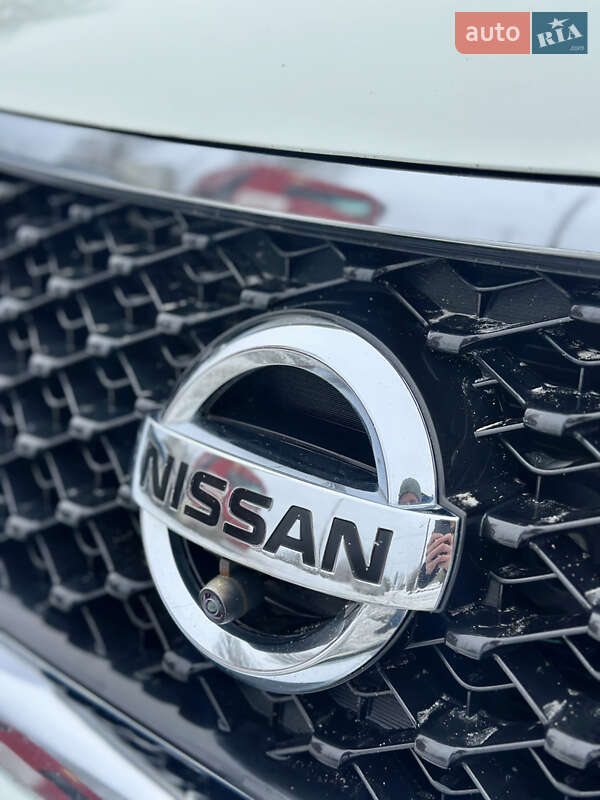 Внедорожник / Кроссовер Nissan Pathfinder 2015 в Черновцах