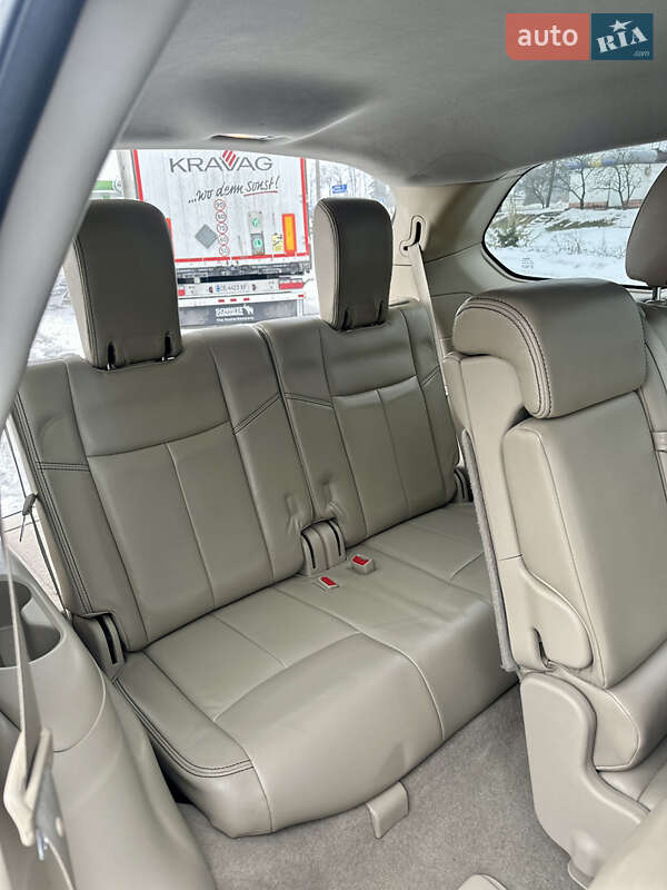 Внедорожник / Кроссовер Nissan Pathfinder 2015 в Черновцах