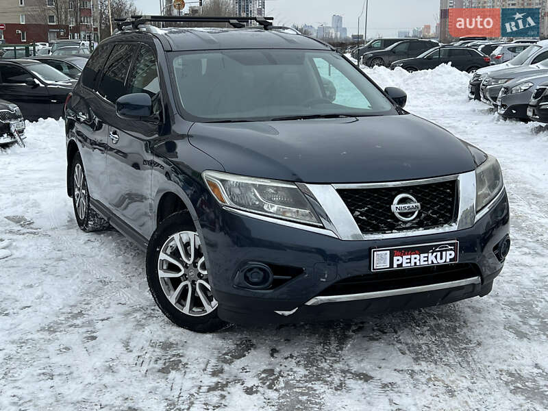 Внедорожник / Кроссовер Nissan Pathfinder 2016 в Киеве
