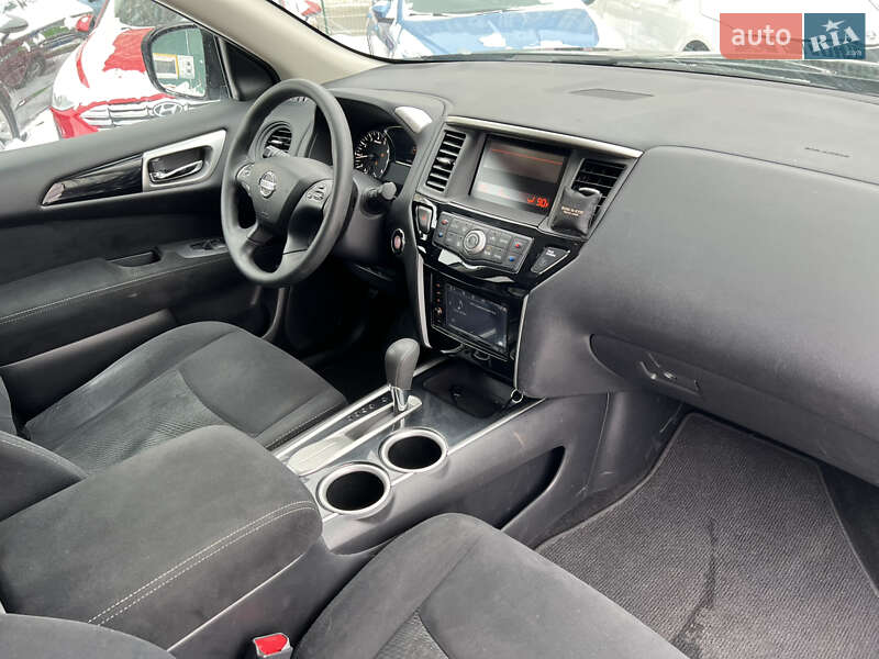 Внедорожник / Кроссовер Nissan Pathfinder 2016 в Киеве