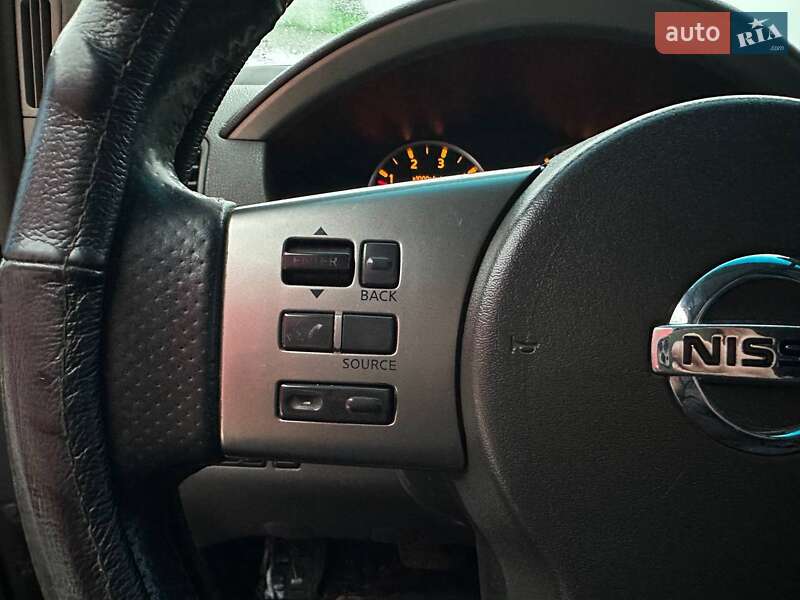 Внедорожник / Кроссовер Nissan Pathfinder 2006 в Киеве