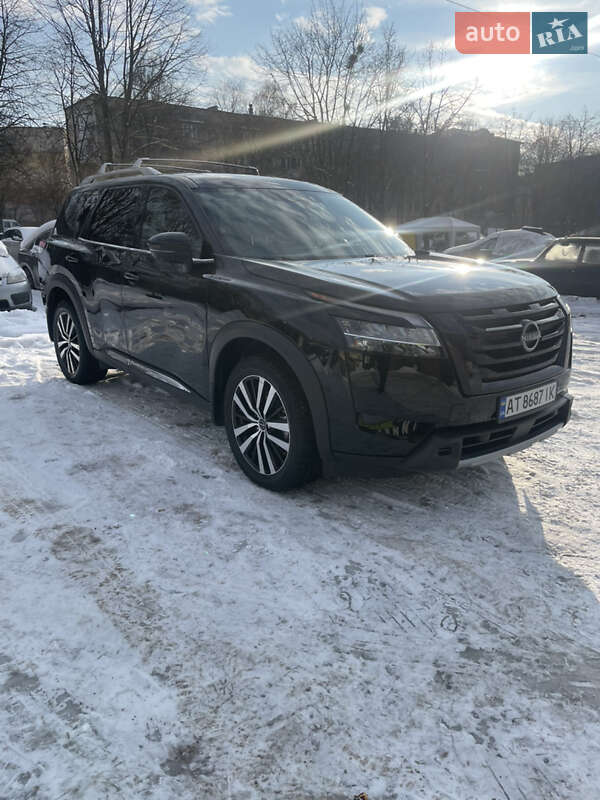 Внедорожник / Кроссовер Nissan Pathfinder 2023 в Ивано-Франковске