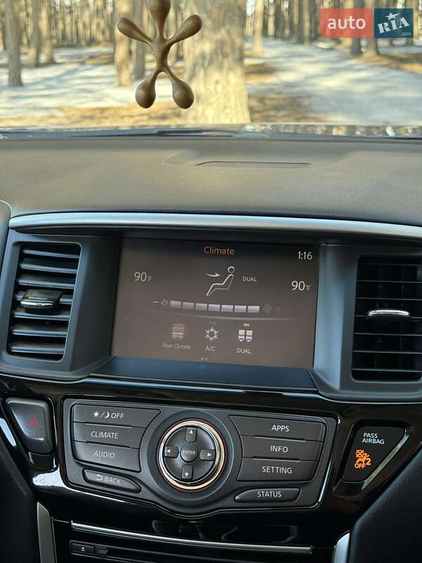 Внедорожник / Кроссовер Nissan Pathfinder 2017 в Сумах