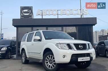Позашляховик / Кросовер Nissan Pathfinder 2011 в Києві