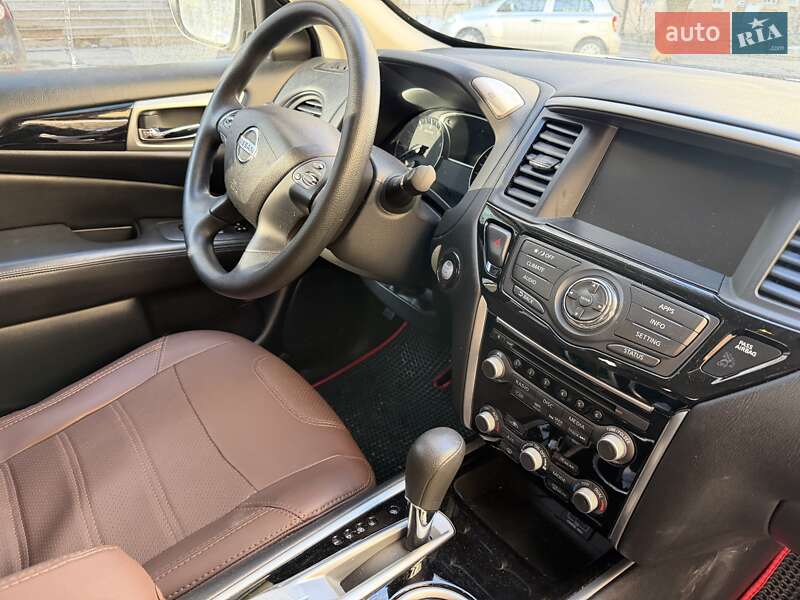 Nissan Pathfinder 2018