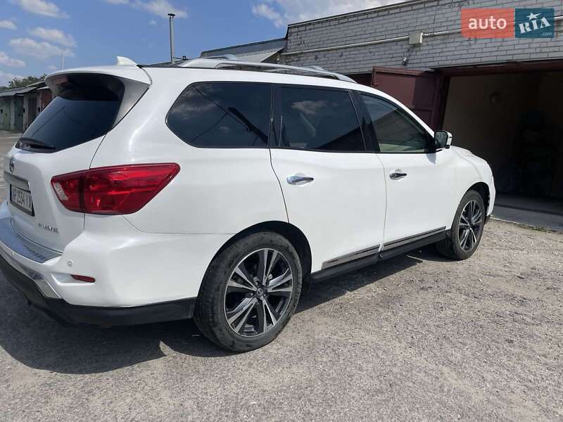 Внедорожник / Кроссовер Nissan Pathfinder 2019 в Запорожье
