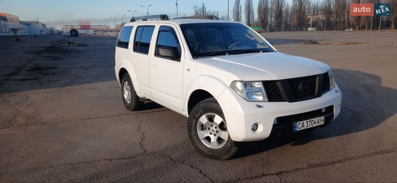 Внедорожник / Кроссовер Nissan Pathfinder 2007 в Черкассах