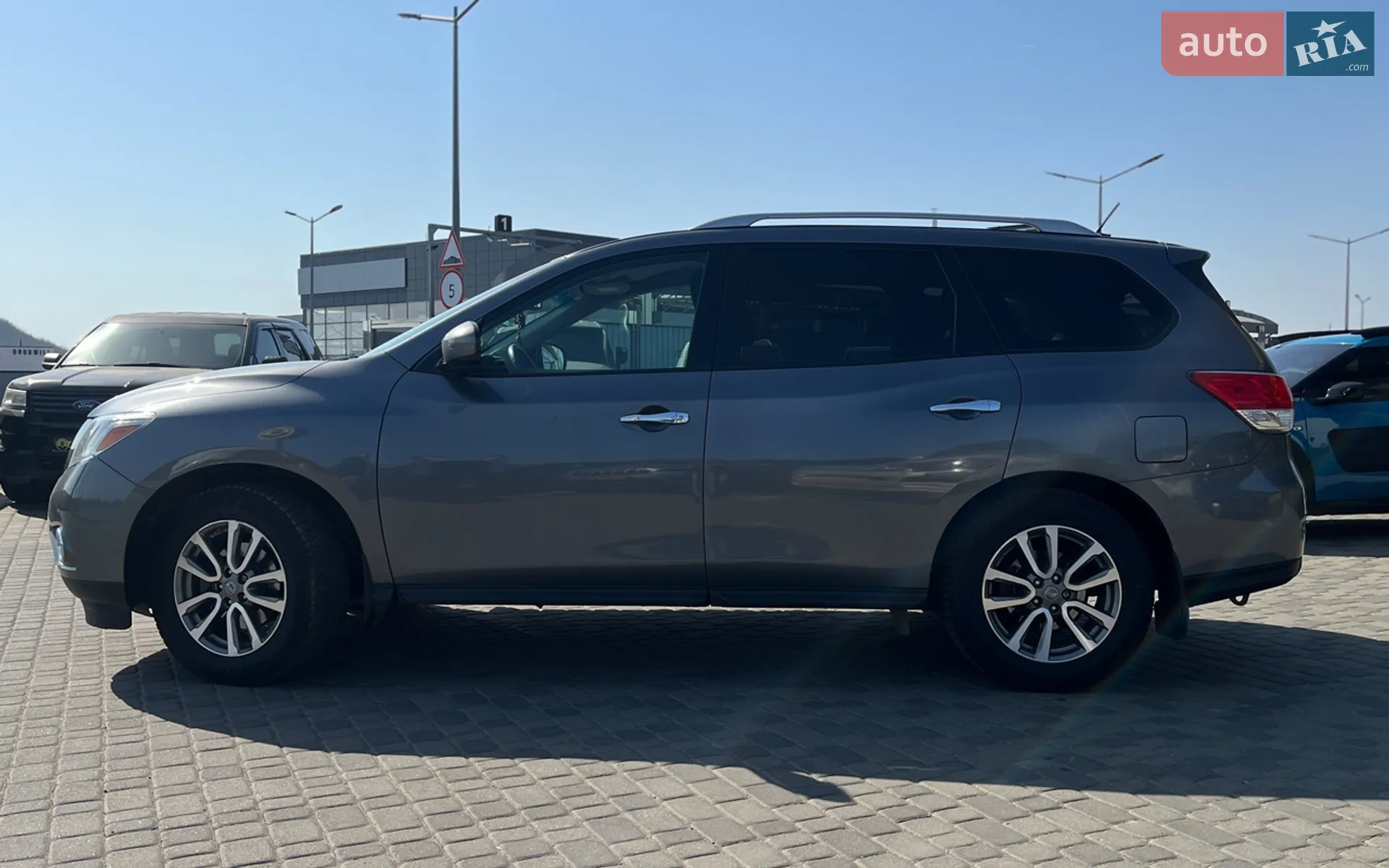 2016 Nissan Pathfinder - мініатюра 4