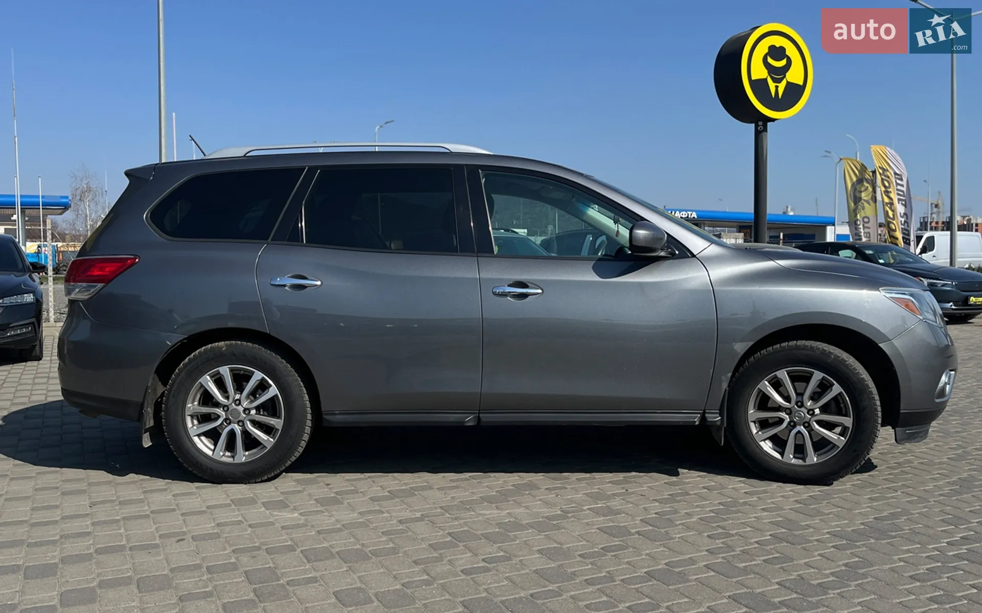 2016 Nissan Pathfinder - мініатюра 8