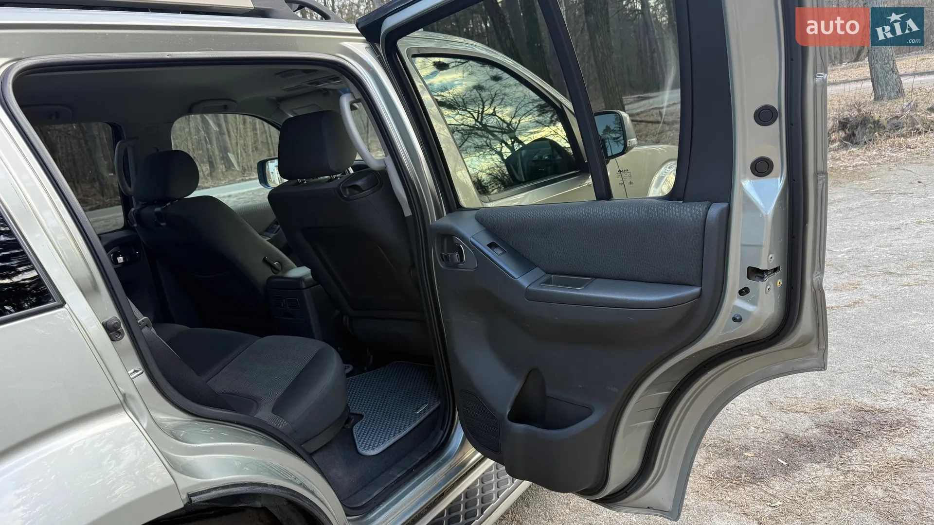 2011 Nissan Pathfinder - мініатюра 27