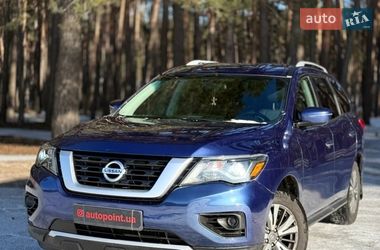 Внедорожник / Кроссовер Nissan Pathfinder 2017 в Сумах