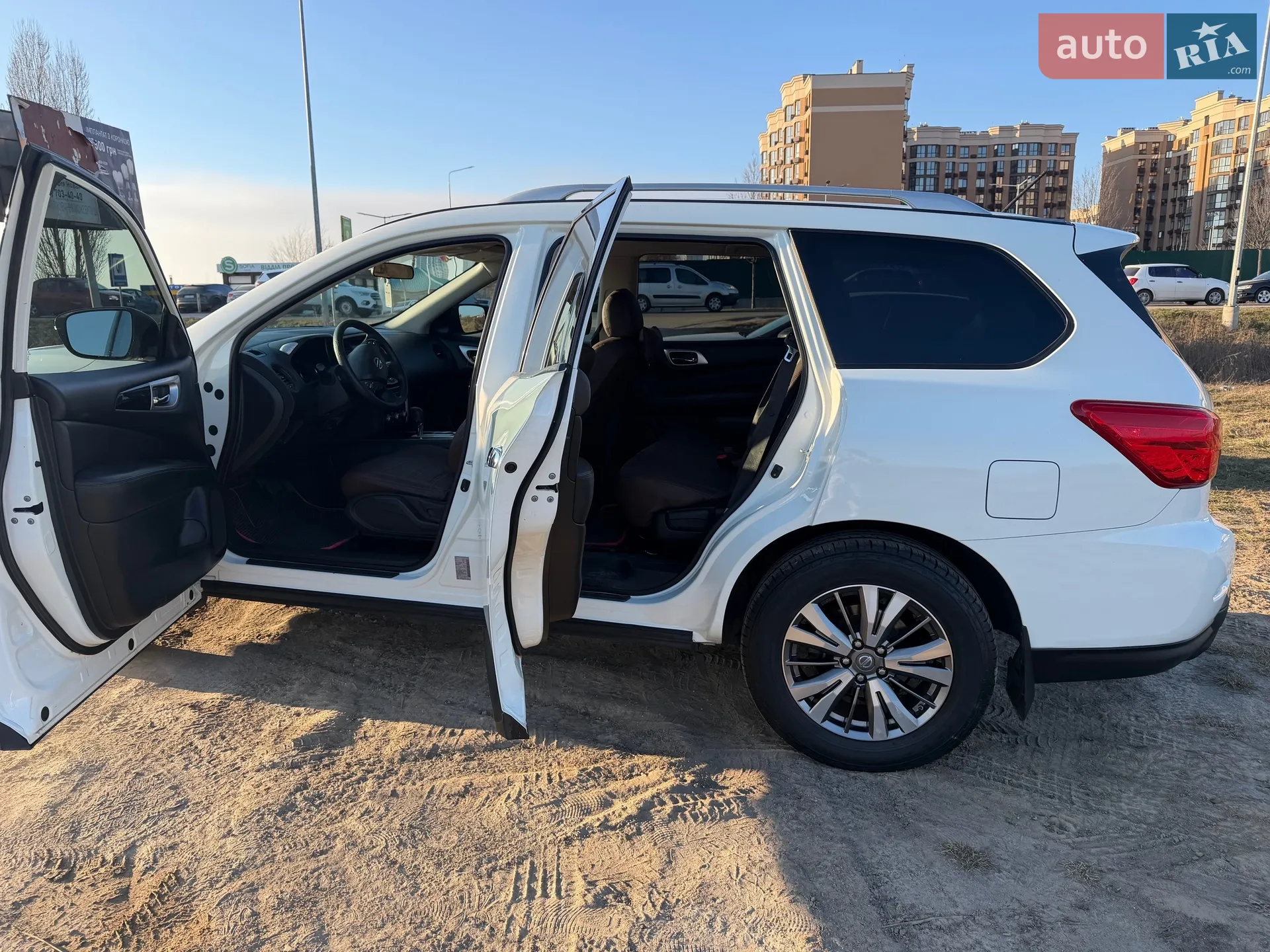 2018 Nissan Pathfinder - мініатюра 6