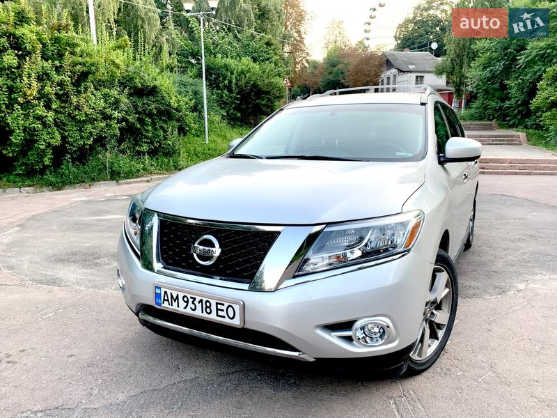 Позашляховик / Кросовер Nissan Pathfinder 2014 в Житомирі