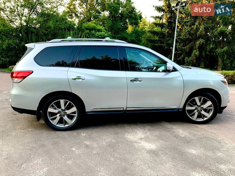 Позашляховик / Кросовер Nissan Pathfinder 2014 в Житомирі