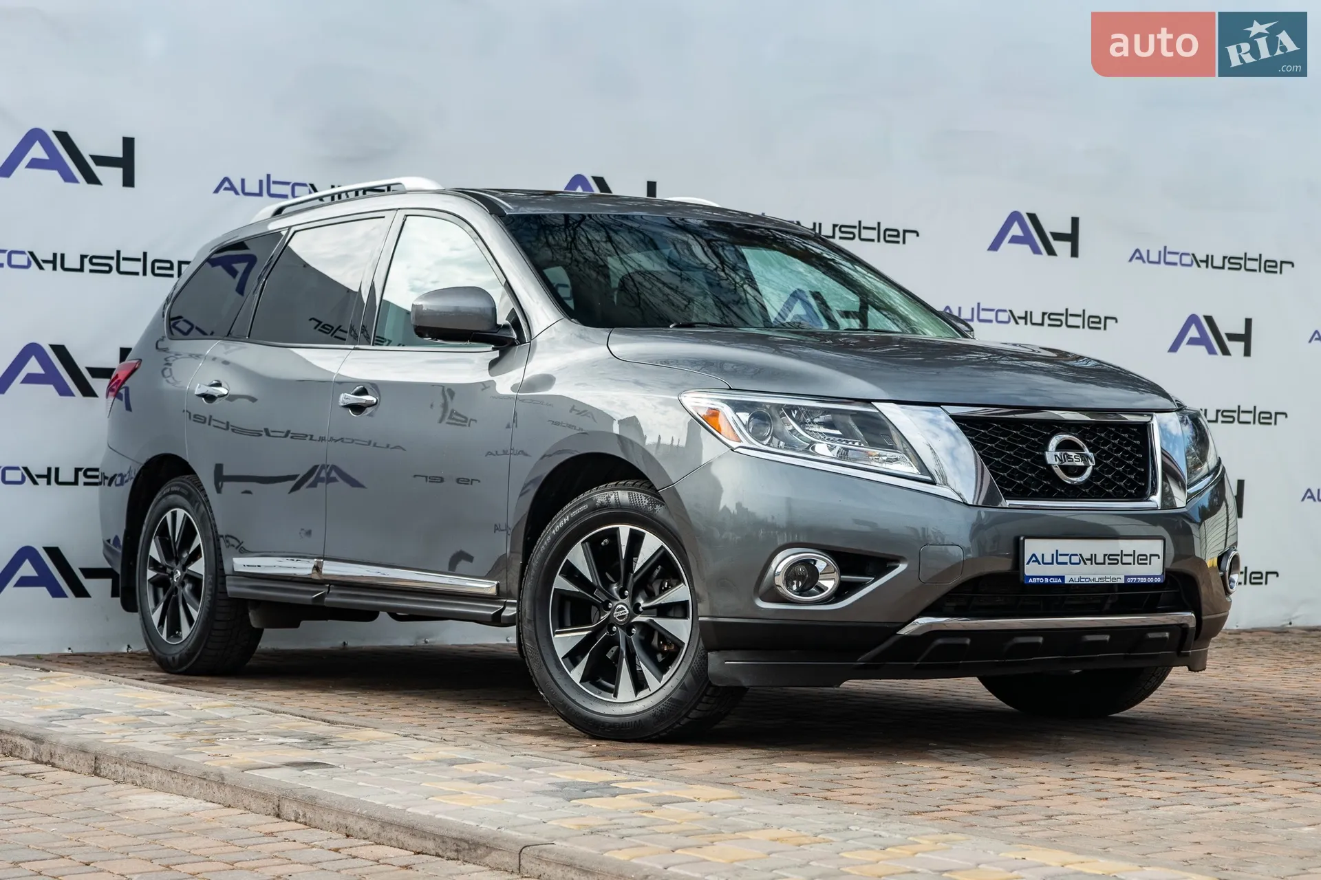 2015 Nissan Pathfinder - мініатюра 2