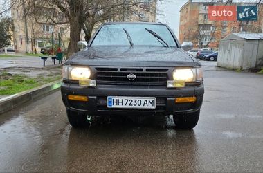 Внедорожник / Кроссовер Nissan Pathfinder 2000 в Измаиле