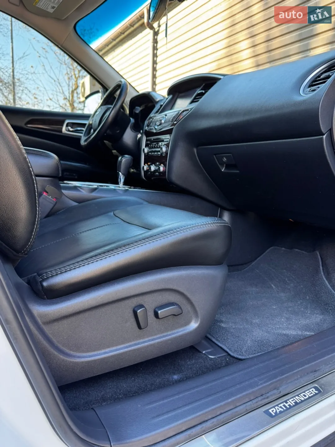 2013 Nissan Pathfinder - мініатюра 16