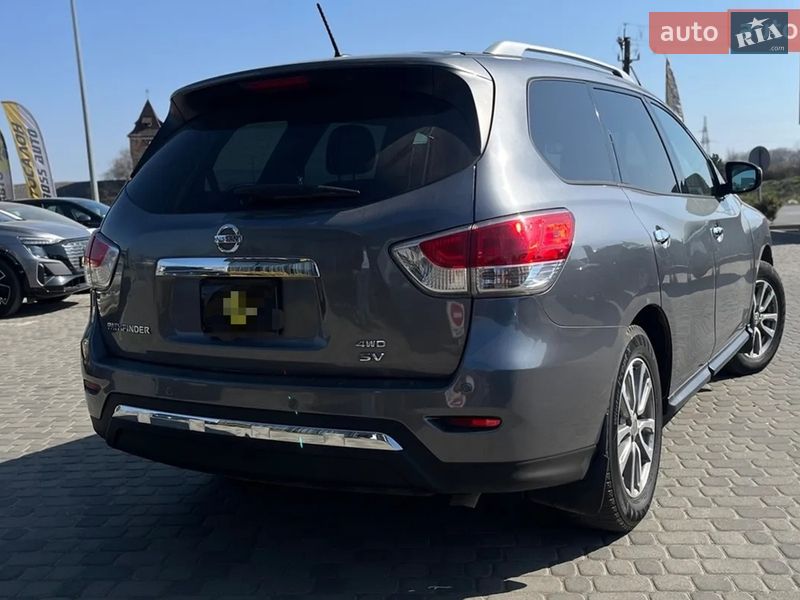 Внедорожник / Кроссовер Nissan Pathfinder 2016 в Ужгороде