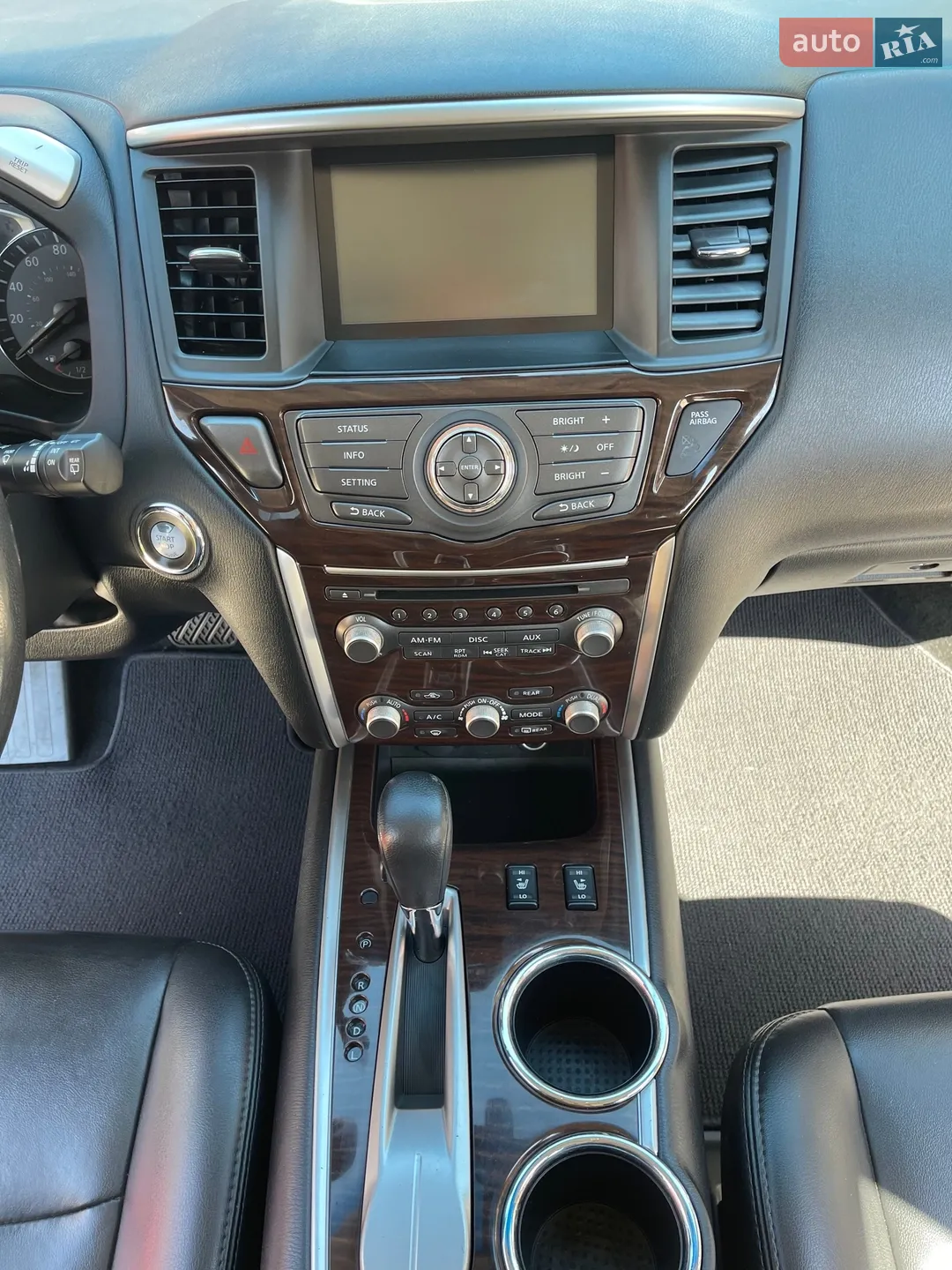 2016 Nissan Pathfinder - мініатюра 4