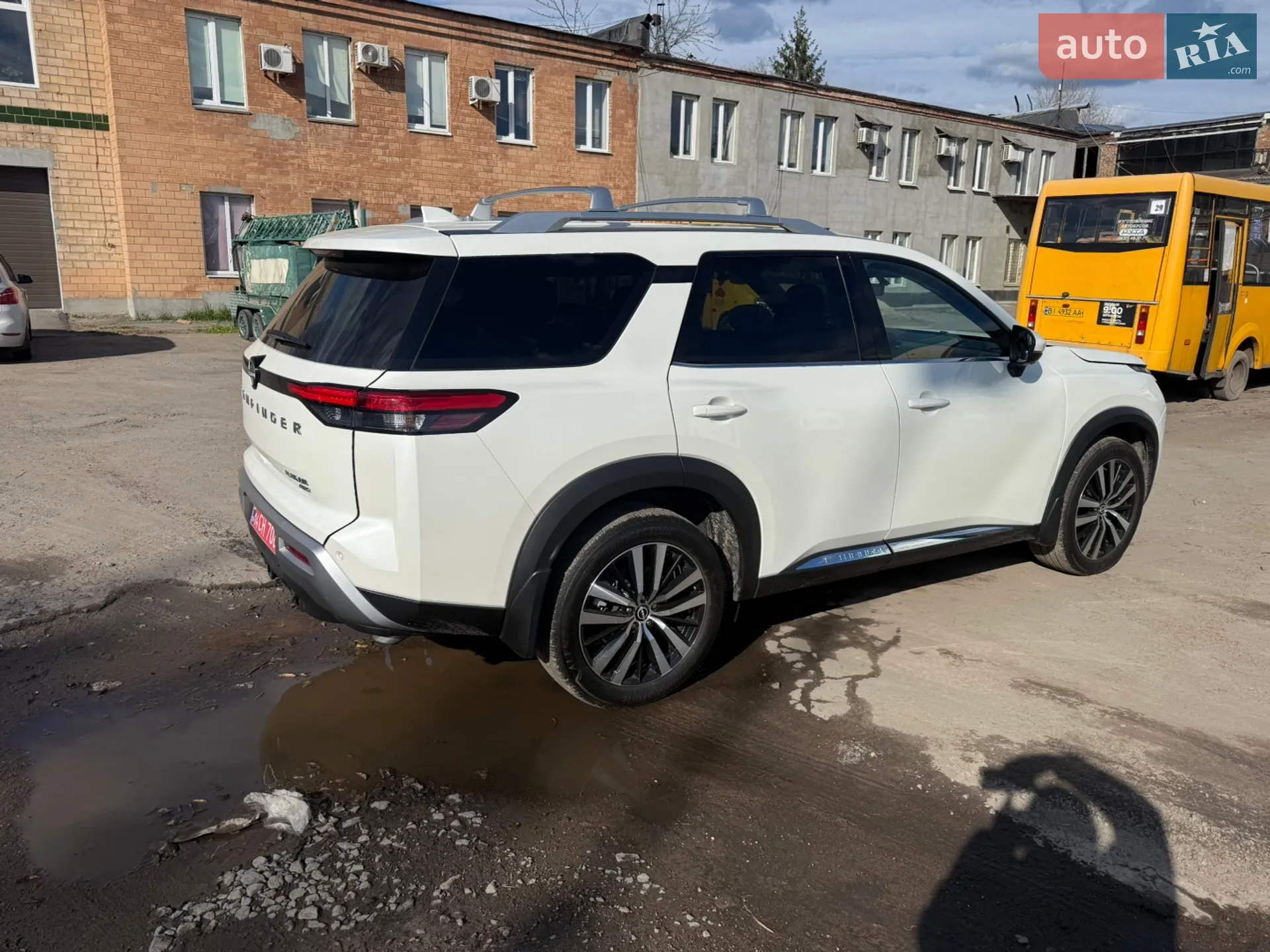2023 Nissan Pathfinder - мініатюра 5