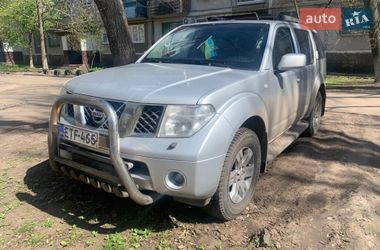 Внедорожник / Кроссовер Nissan Pathfinder 2006 в Краматорске