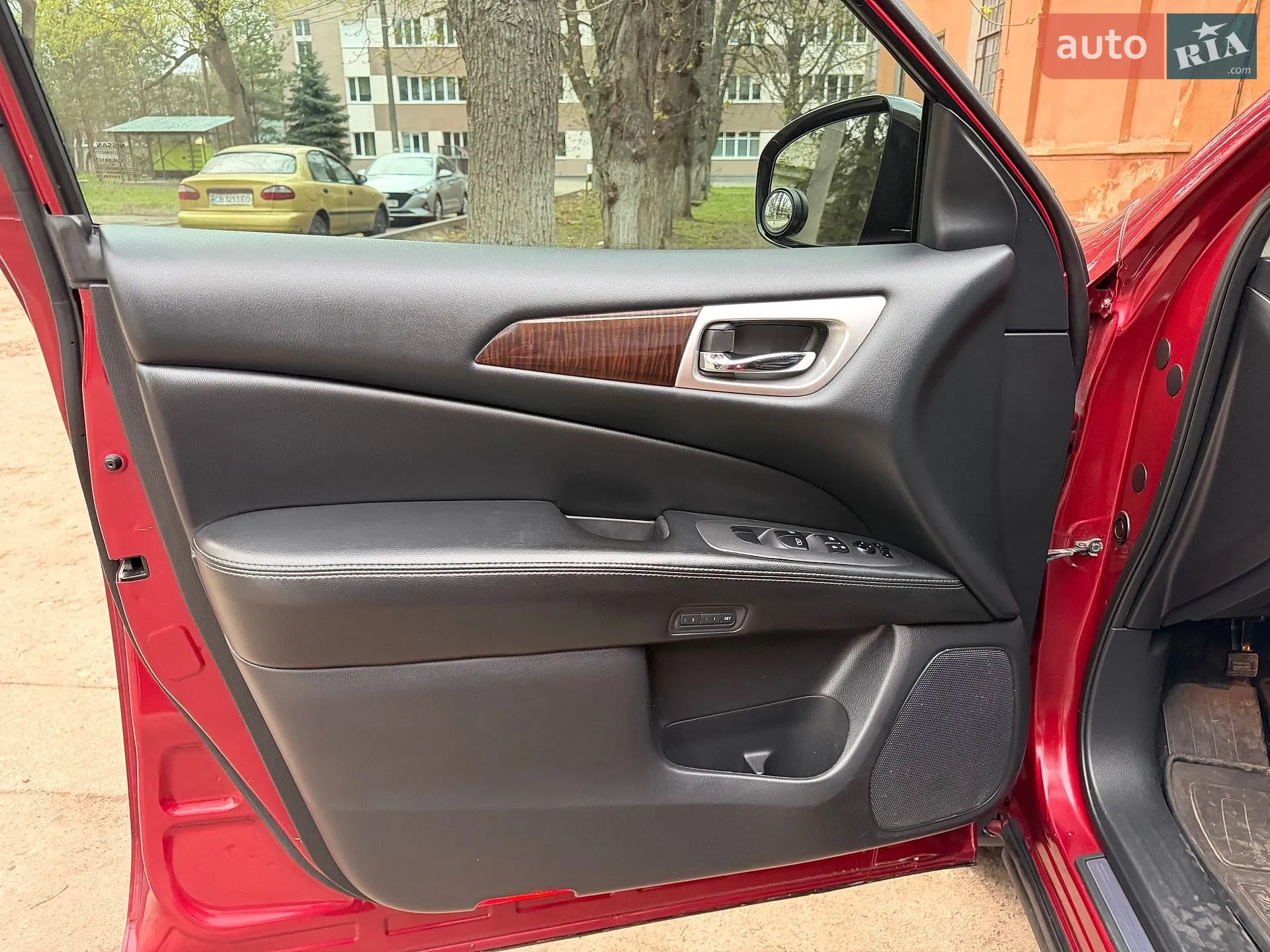 2014 Nissan Pathfinder - мініатюра 9