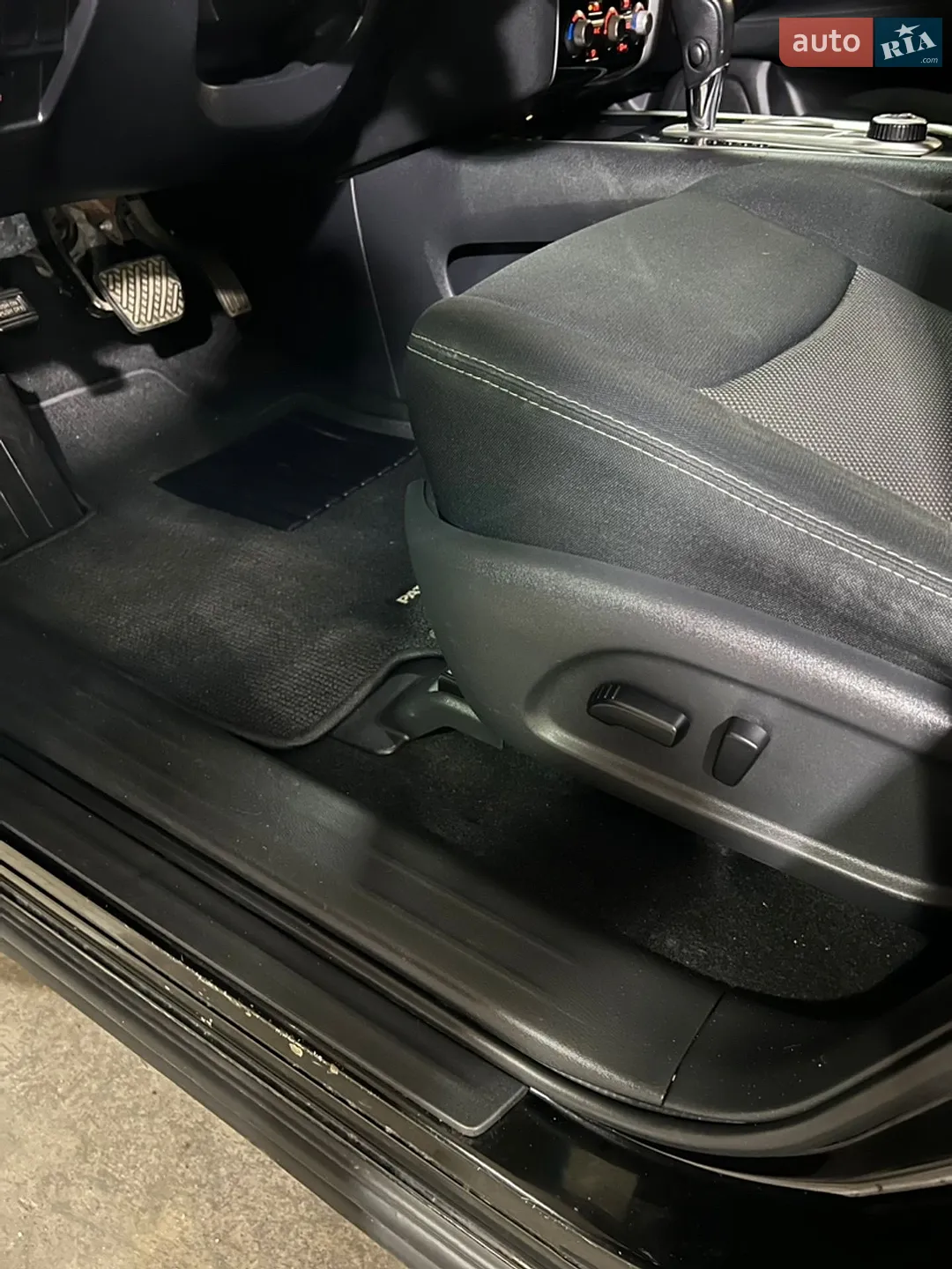 2017 Nissan Pathfinder - мініатюра 42