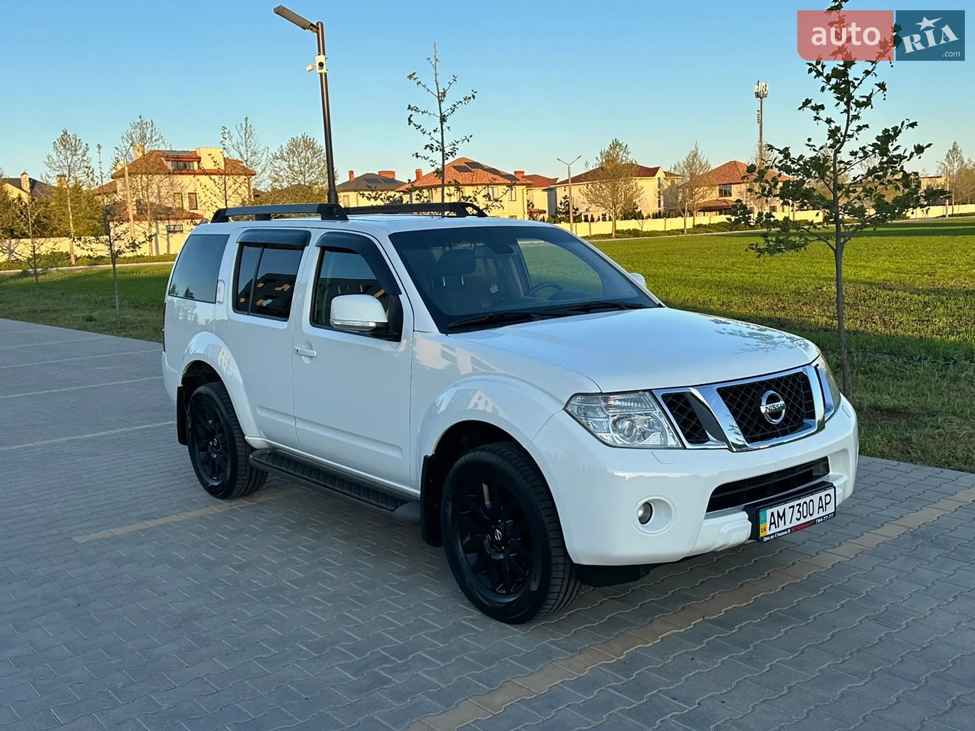 2010 Nissan Pathfinder - мініатюра 4