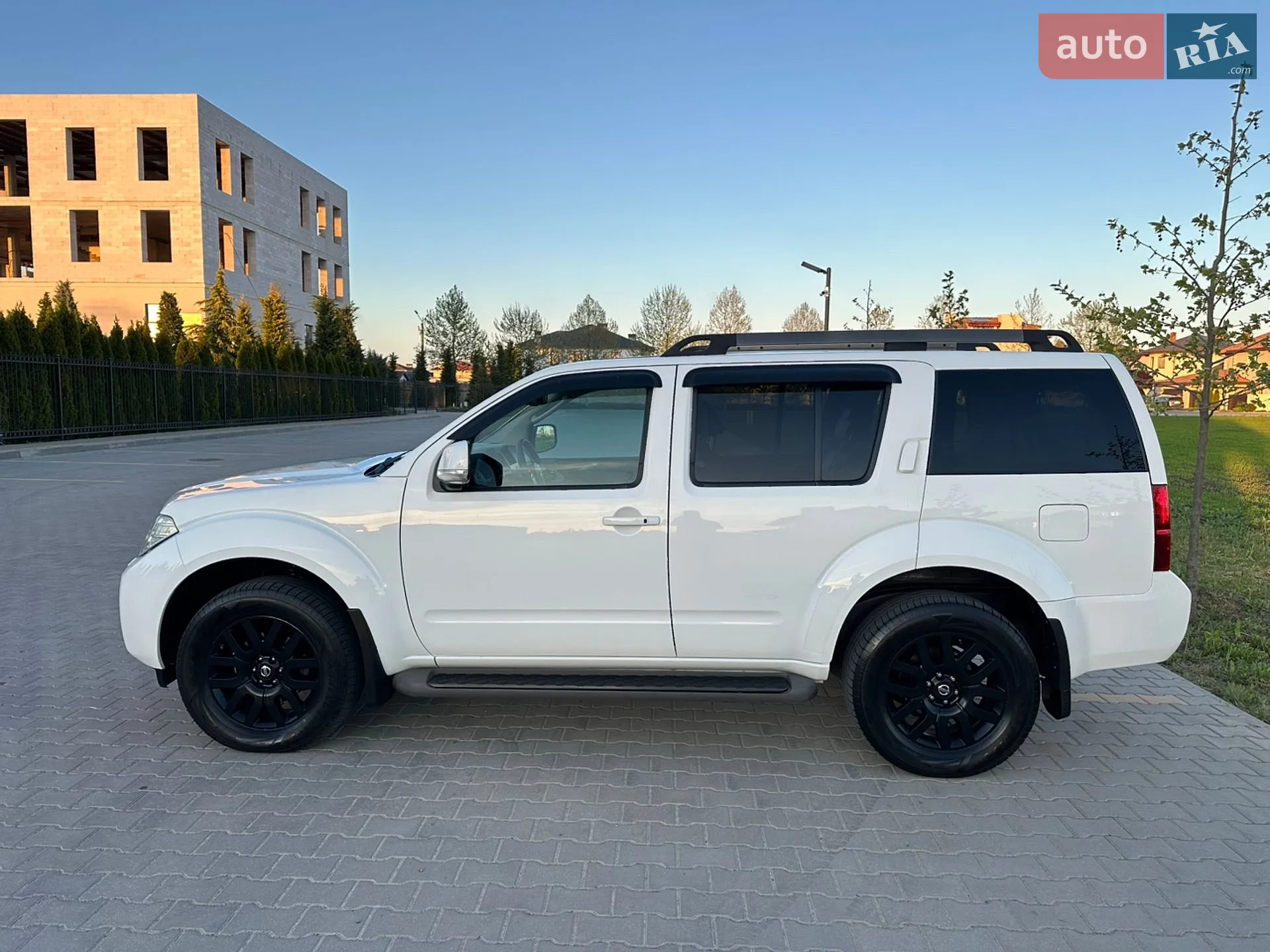 2010 Nissan Pathfinder - мініатюра 13