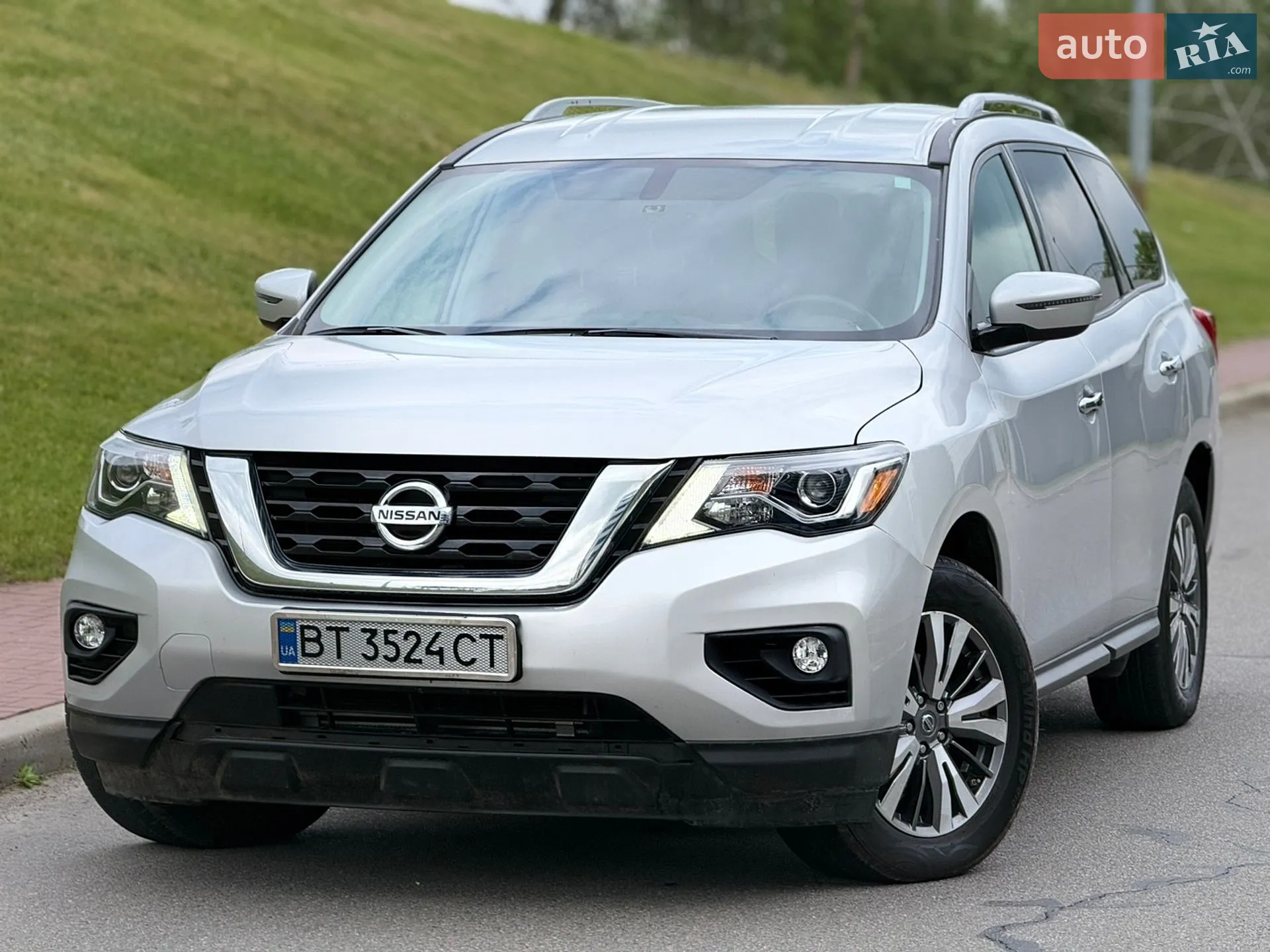 2018 Nissan Pathfinder - мініатюра 2