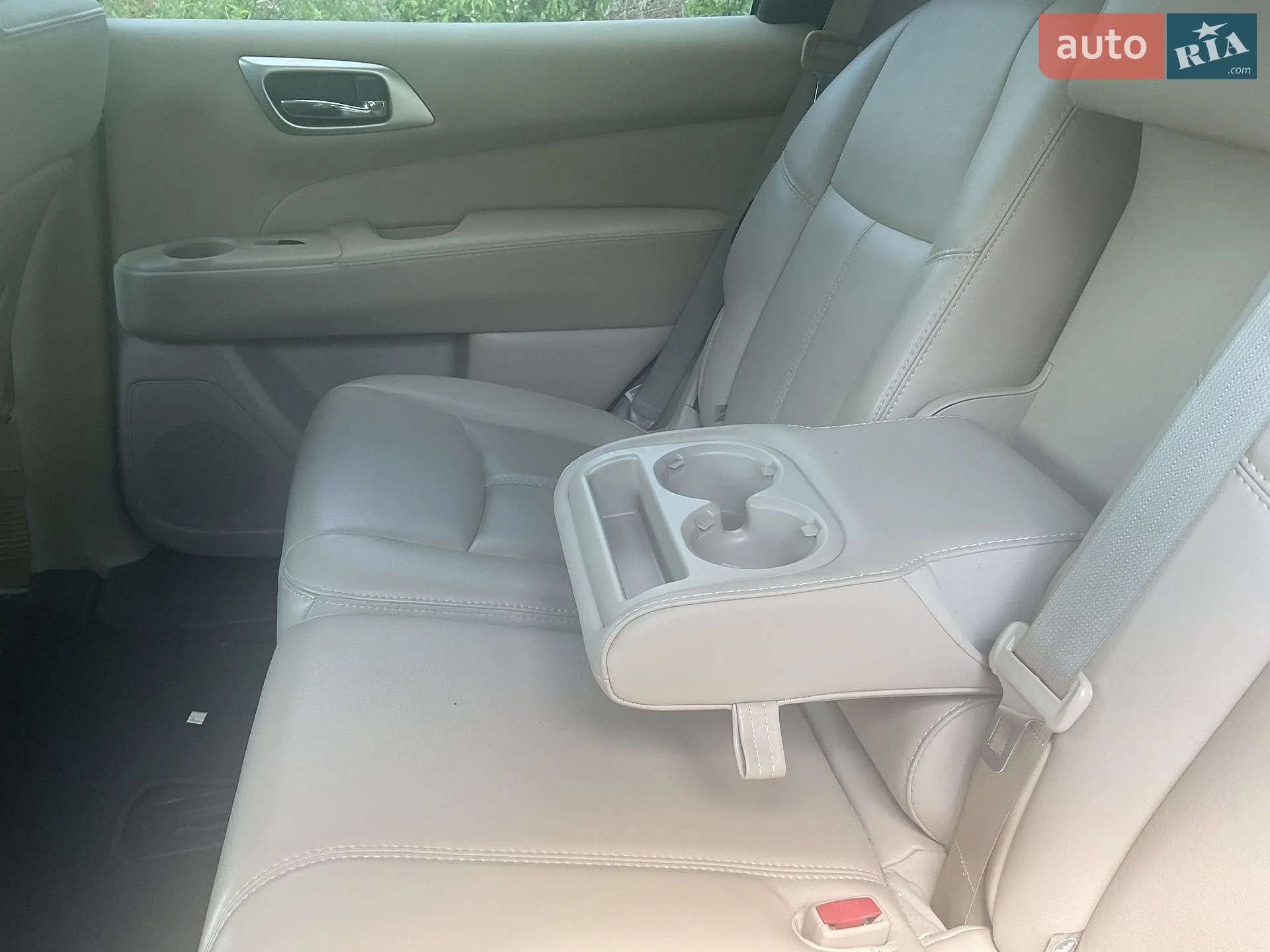 2018 Nissan Pathfinder - мініатюра 16