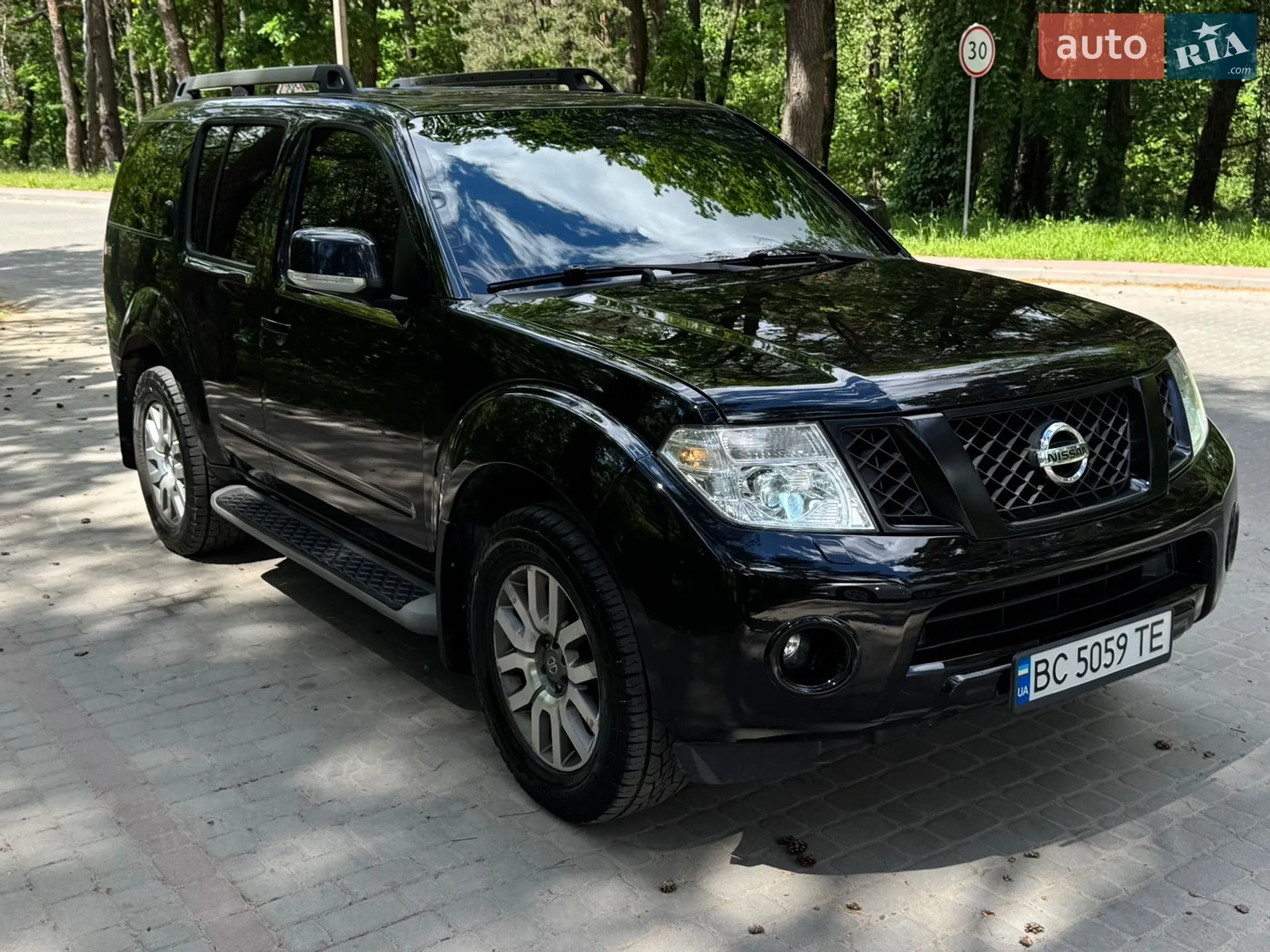 2011 Nissan Pathfinder - мініатюра 5