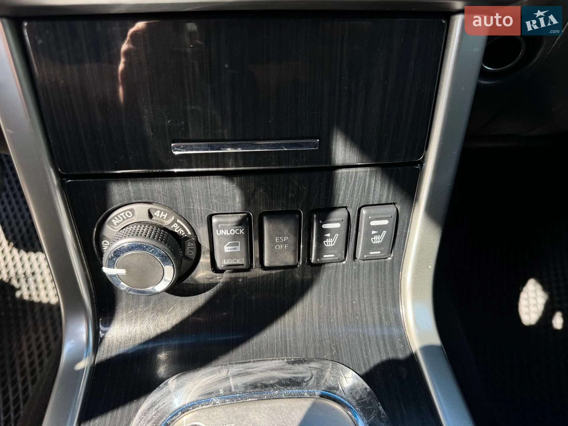2011 Nissan Pathfinder - мініатюра 23