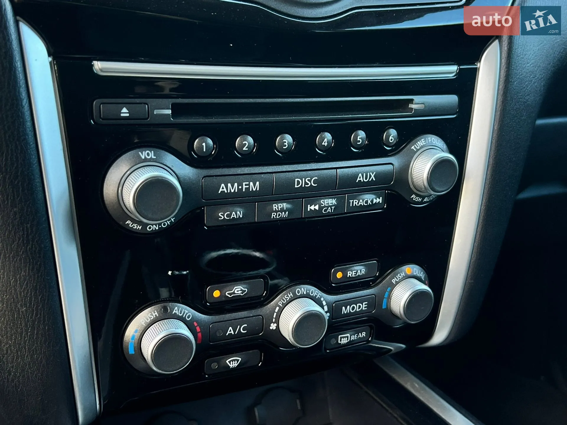 2015 Nissan Pathfinder - мініатюра 32