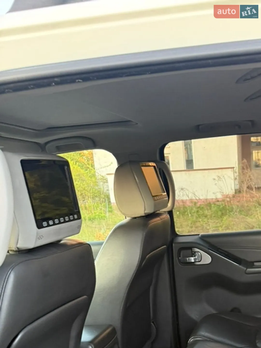 2011 Nissan Pathfinder - мініатюра 14