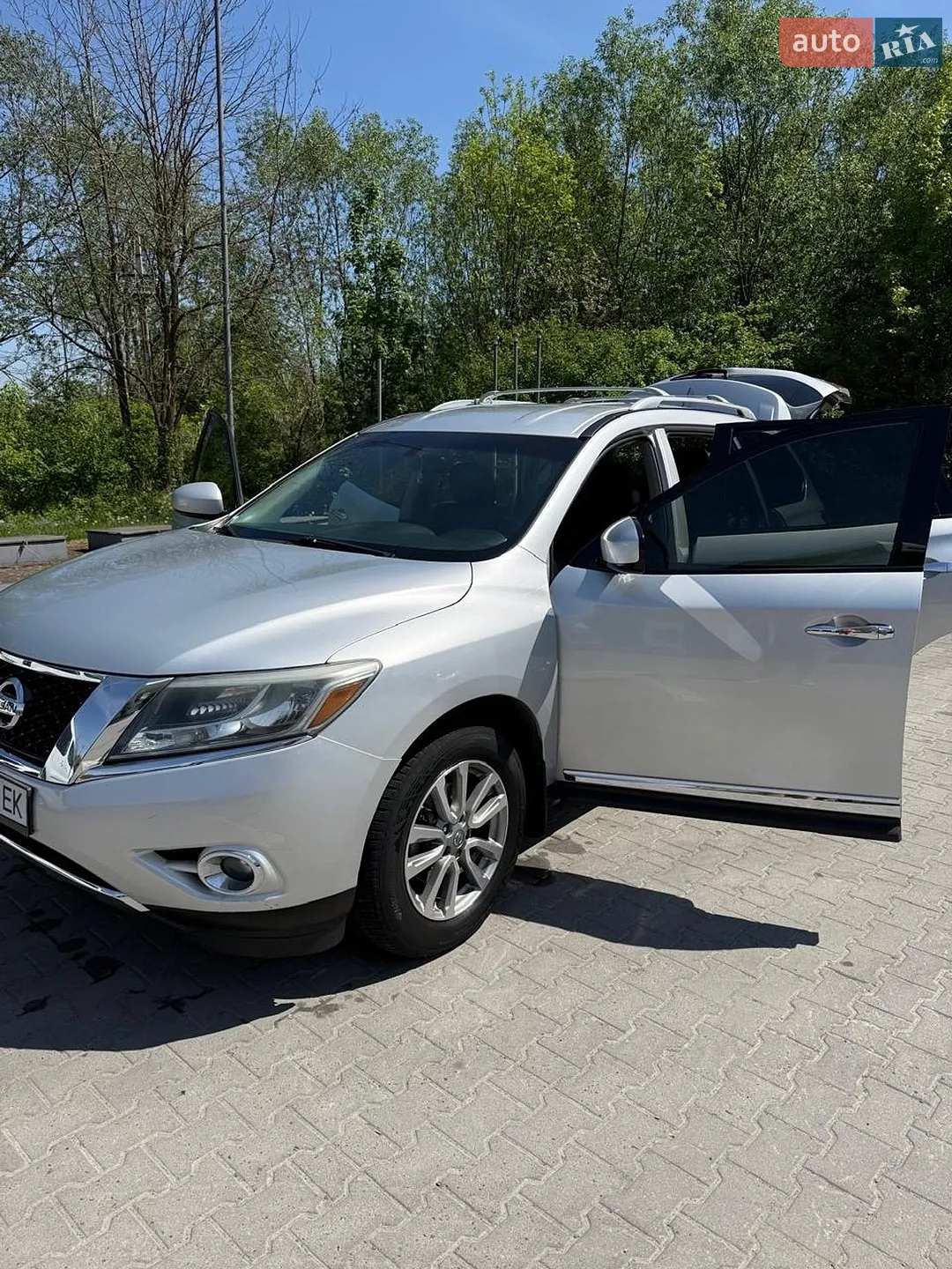 2016 Nissan Pathfinder - мініатюра 2