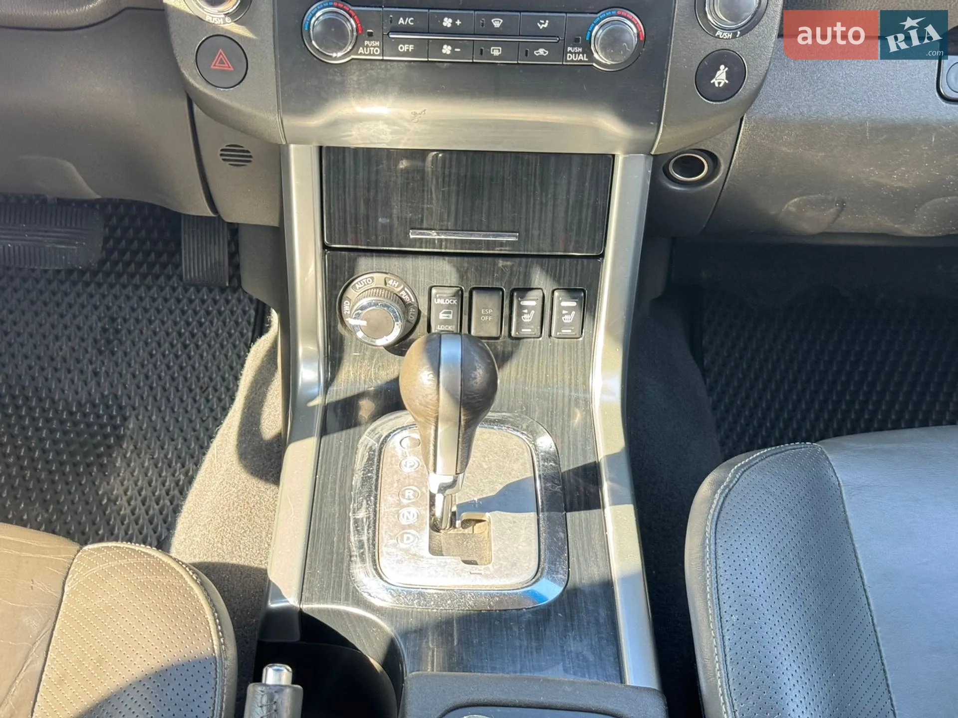 2011 Nissan Pathfinder - мініатюра 14
