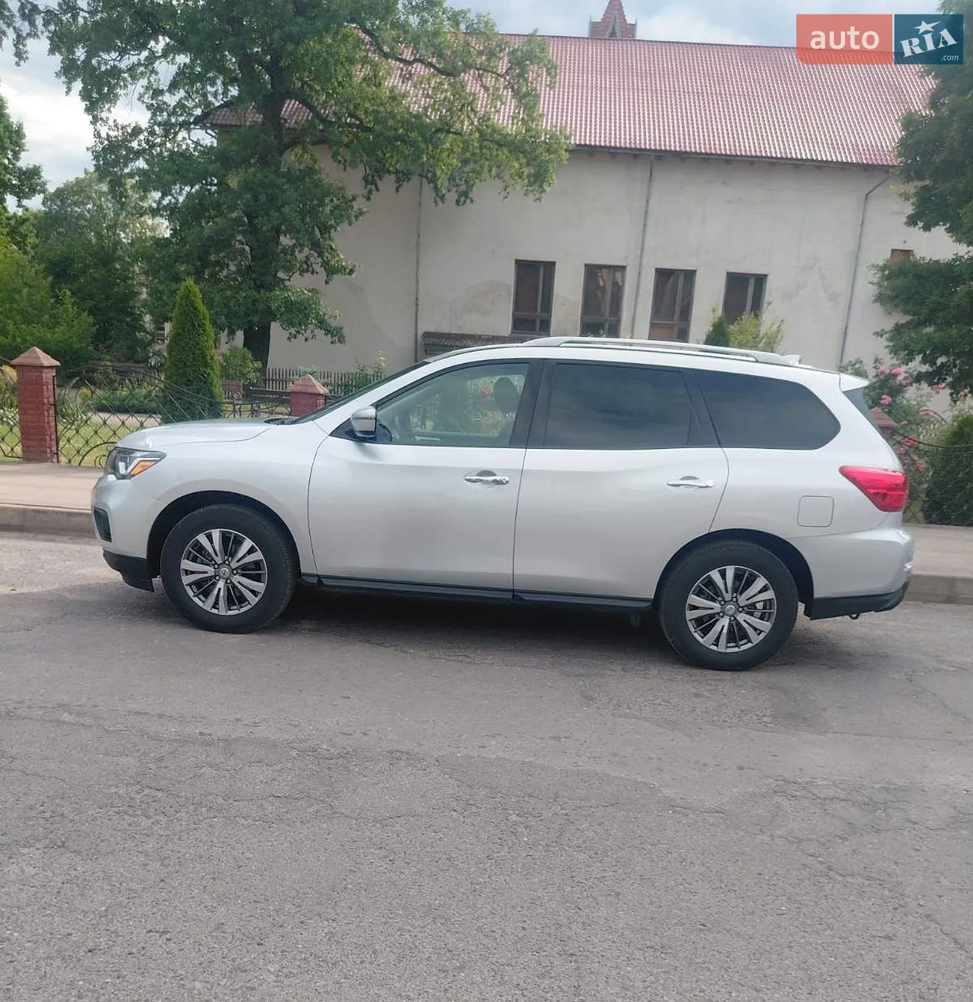 2020 Nissan Pathfinder - мініатюра 5