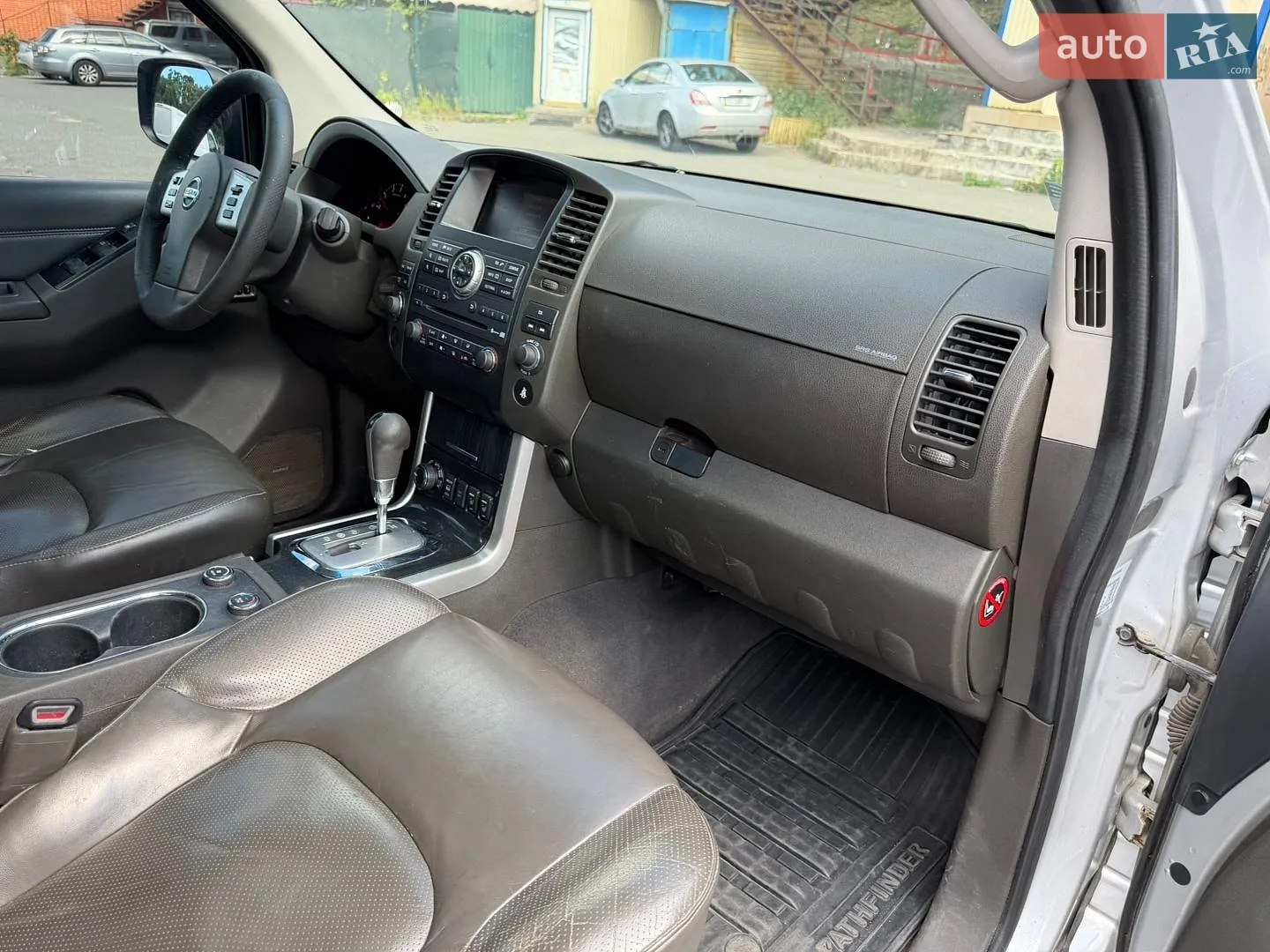 2011 Nissan Pathfinder - мініатюра 18