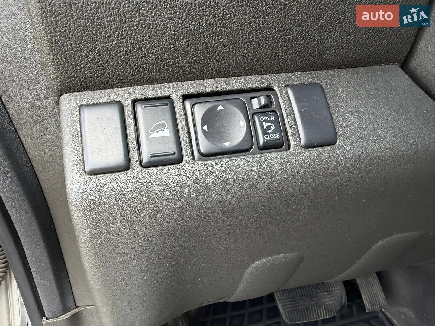2011 Nissan Pathfinder - мініатюра 20
