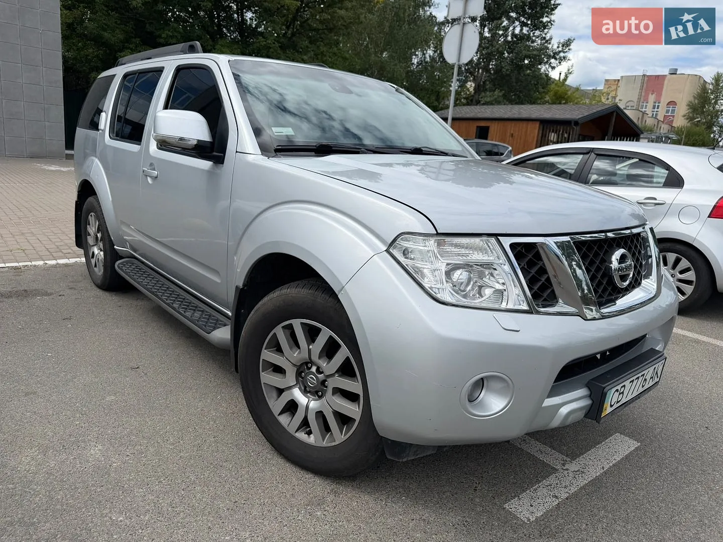 2011 Nissan Pathfinder - мініатюра 3