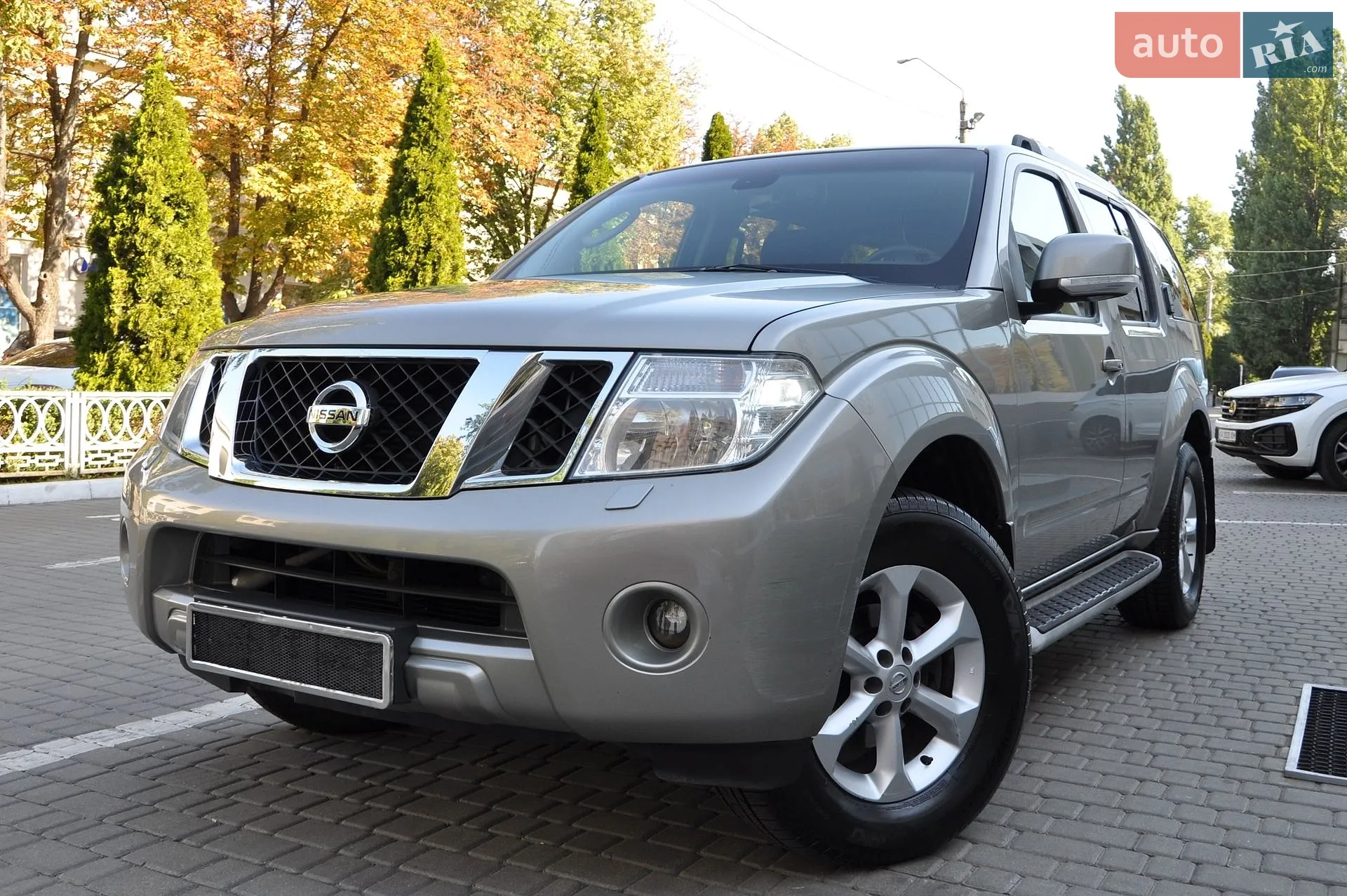 2011 Nissan Pathfinder - фото 1