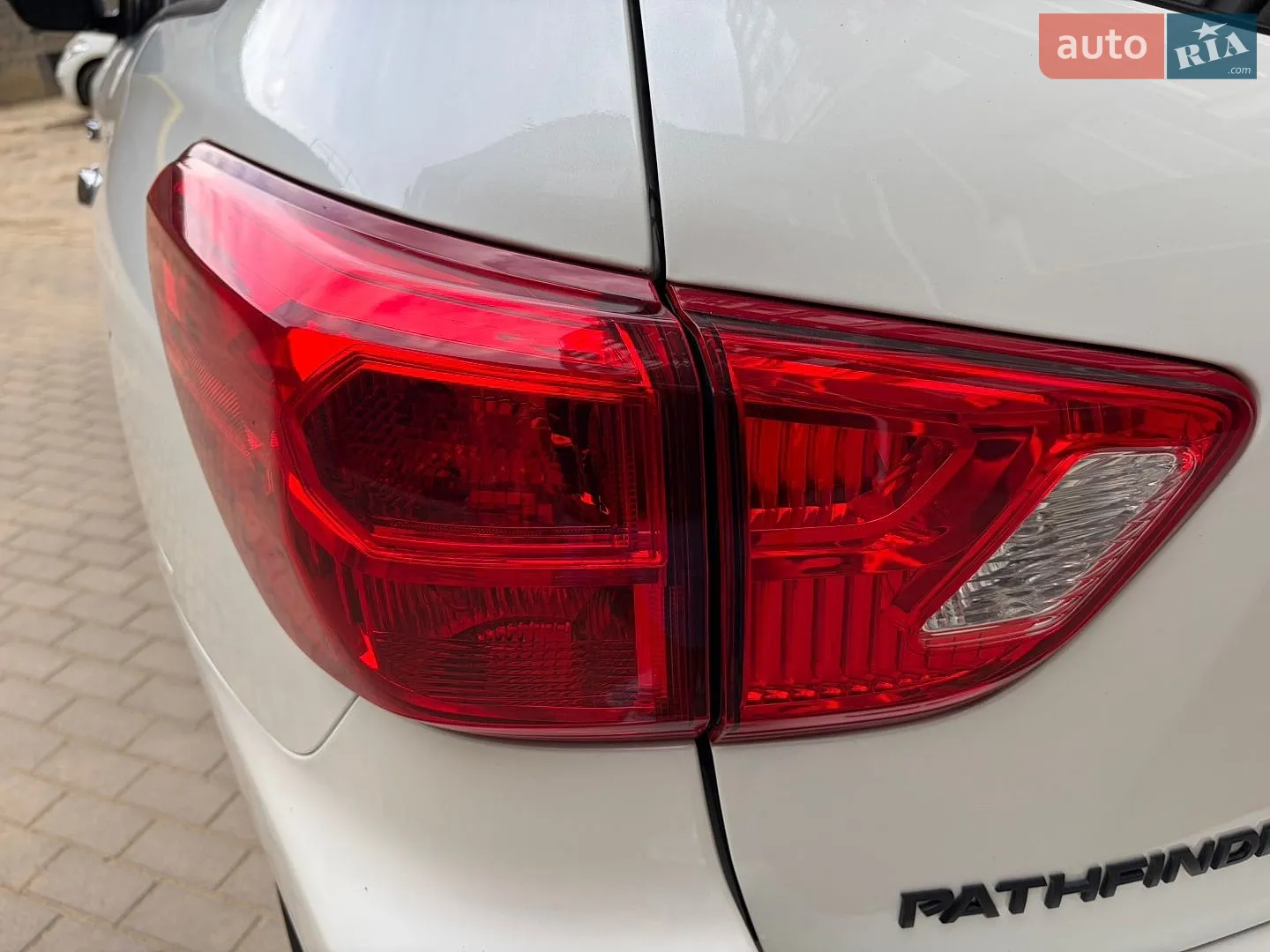 2017 Nissan Pathfinder - мініатюра 21