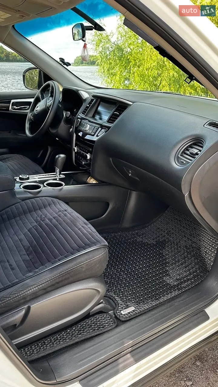 2016 Nissan Pathfinder - мініатюра 17