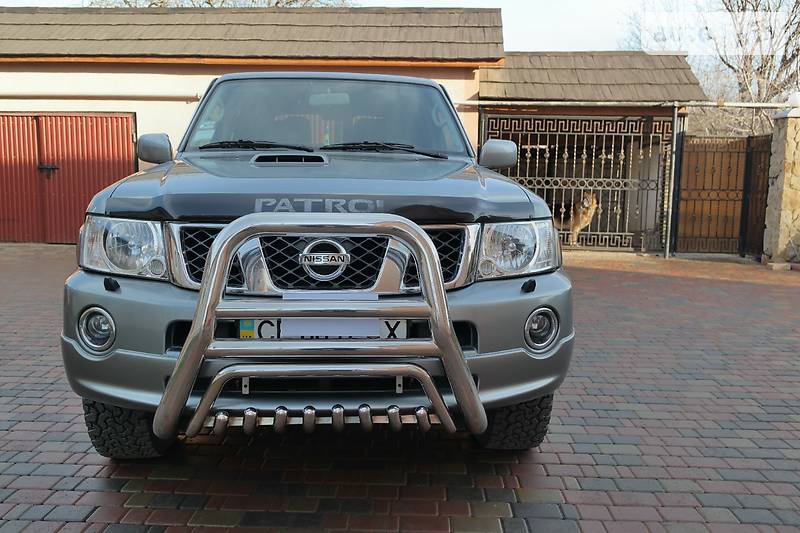 Внедорожник / Кроссовер Nissan Patrol 2008 в Черновцах