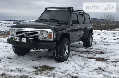 Внедорожник / Кроссовер Nissan Patrol 1994 в Черновцах